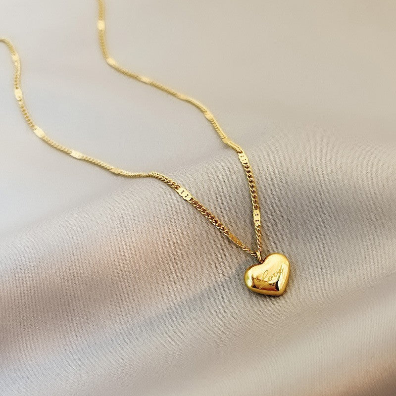 Wholesale Golden engraved love heart peach necklace