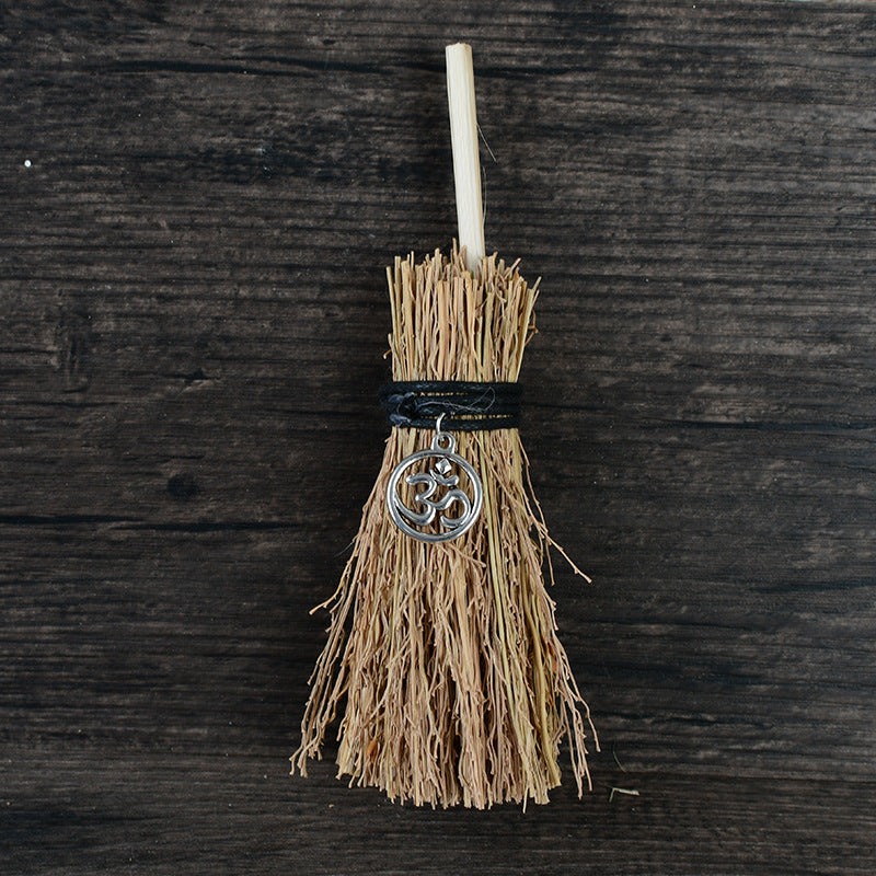 Wholesale mini broom pendant
