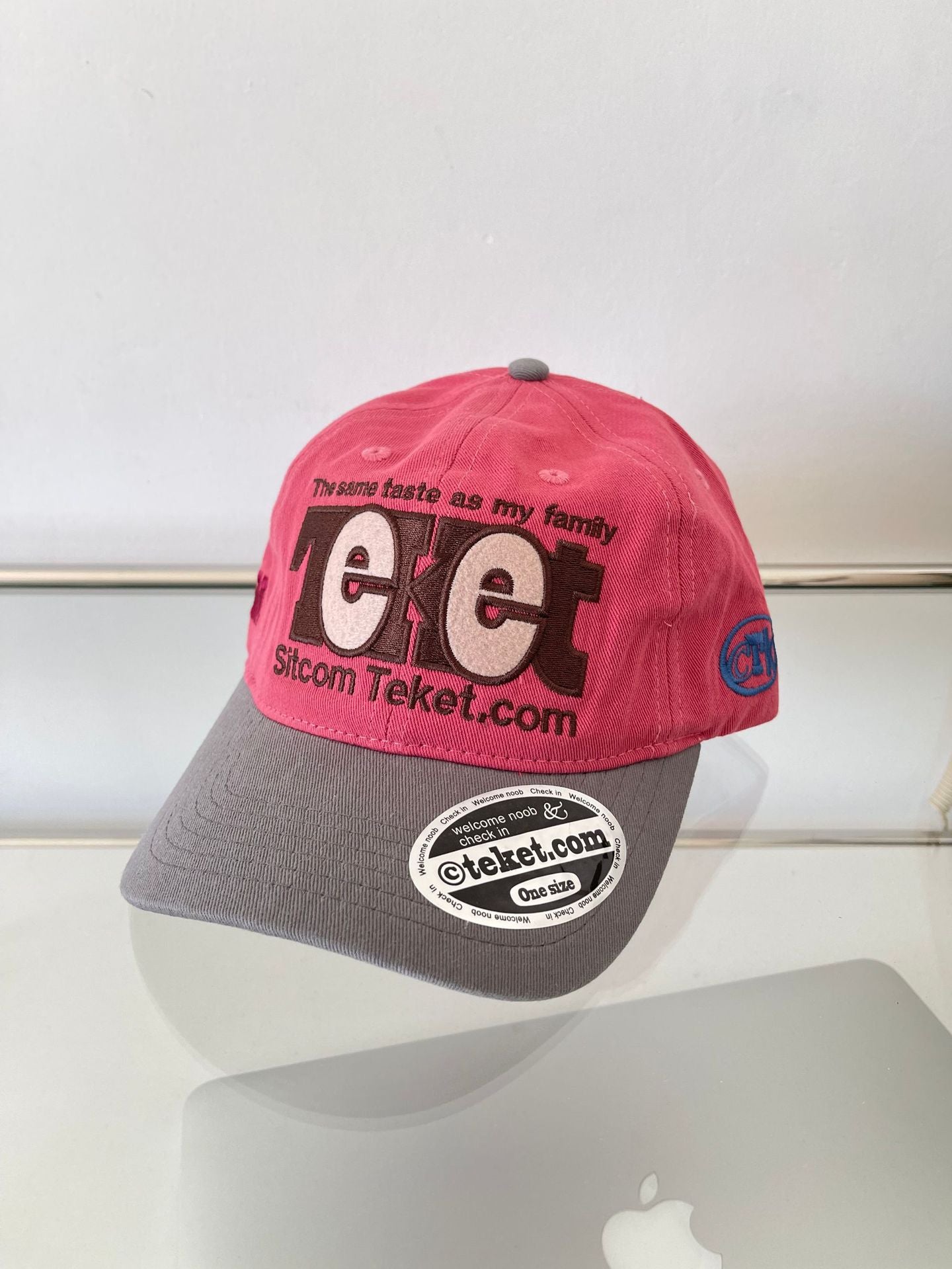 Wholesale Retro Letter Embroidery Soft Top Contrast Color Baseball Cap