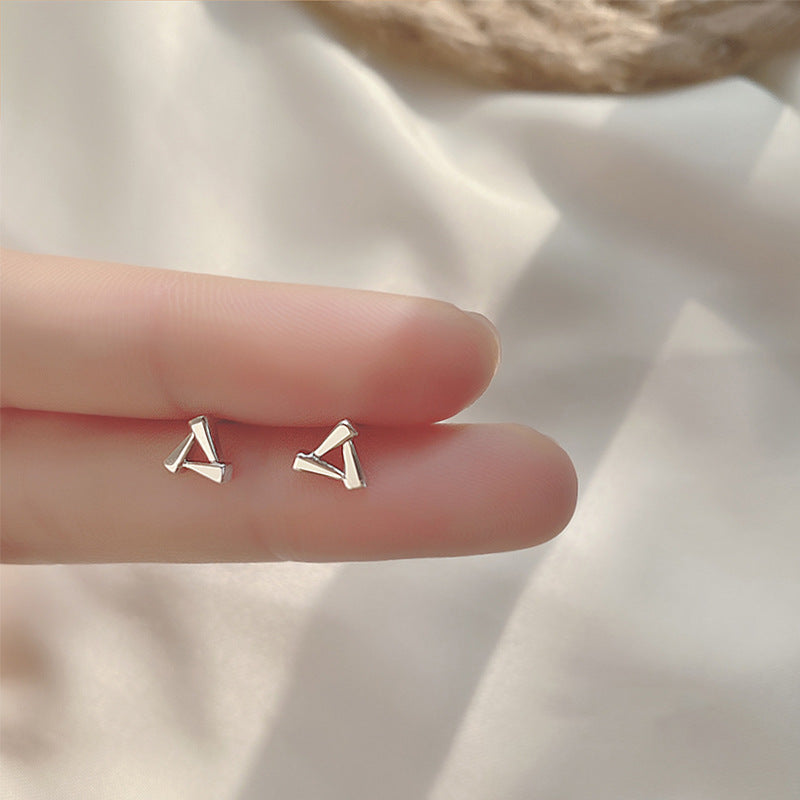 Wholesale High-end Sense Temperament Niche Design 925 Sterling Silver Mini Earrings