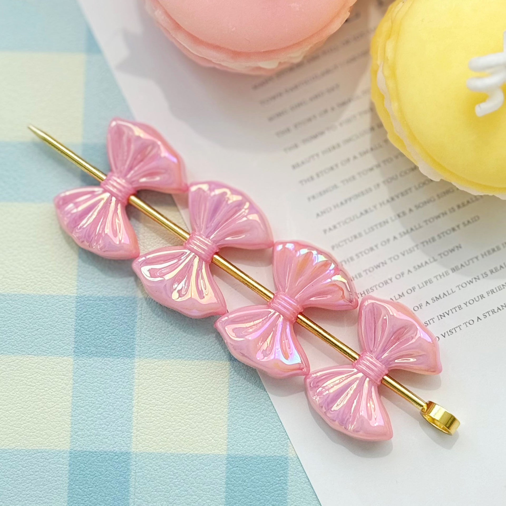 Wholesale 10pcs  Colored bow tie Acrylic Beads