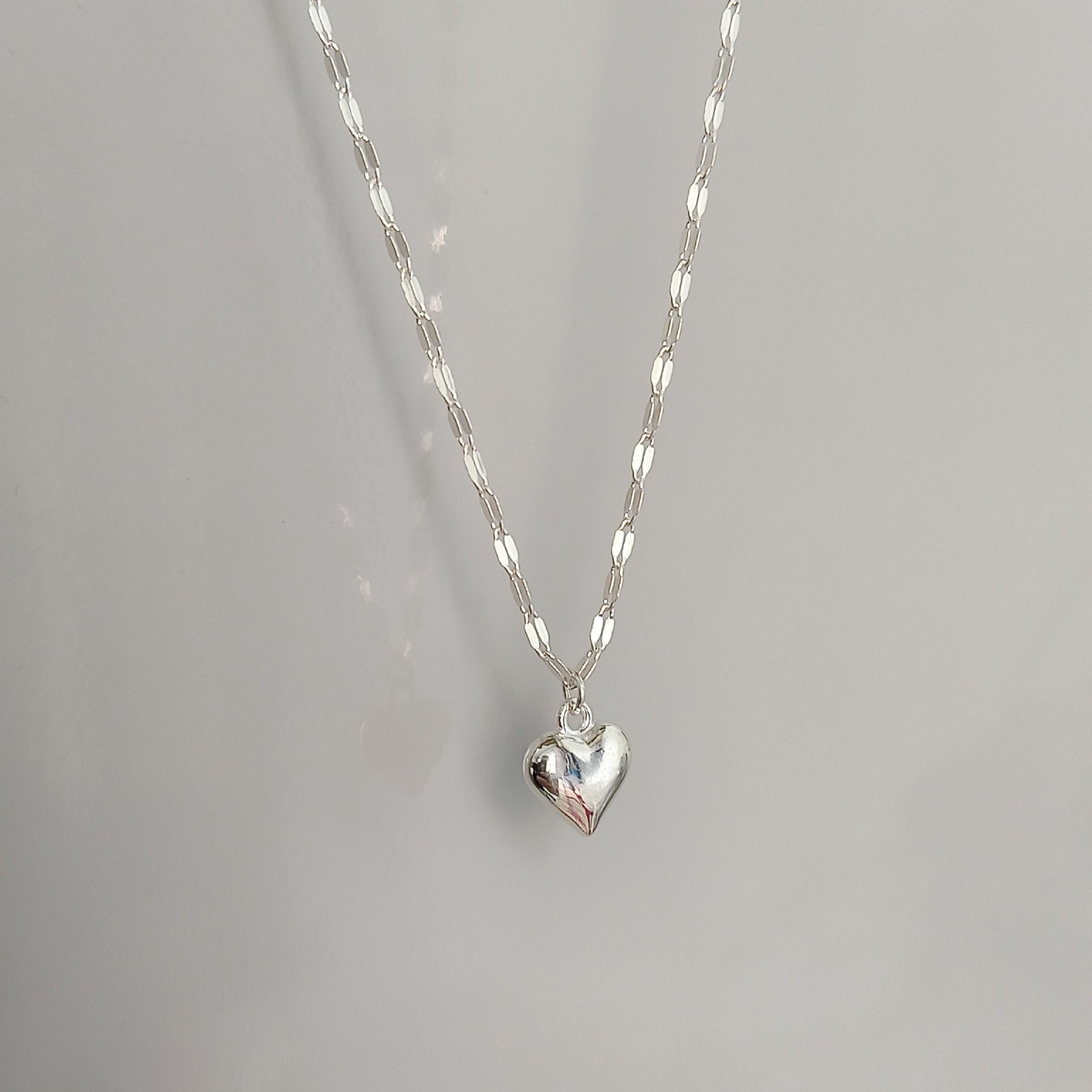 Wholesale Heart Pendant Necklace And Bracelet Set Chic Silver Tone Water Wave Chain Jewelry For Women Gift