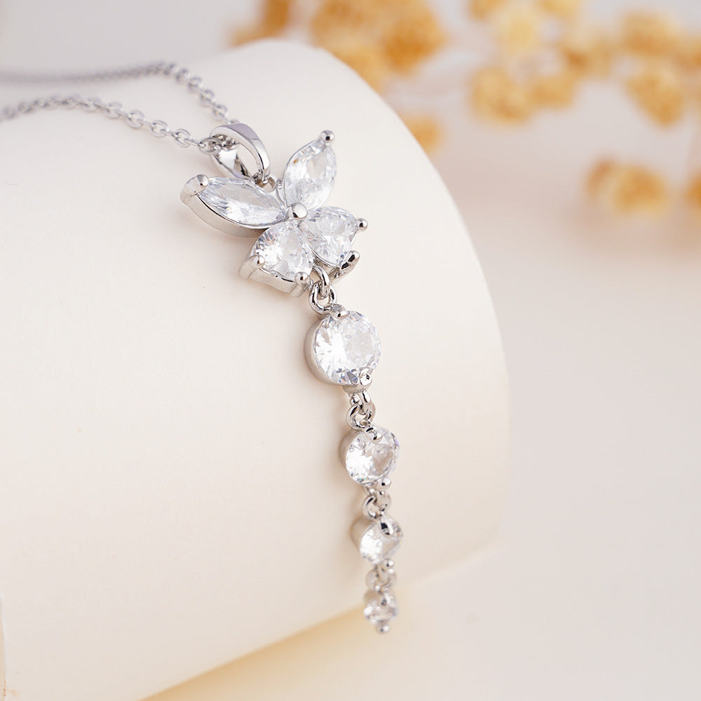 Wholesale Necklace for Women Zircon Tassel Butterfly Pendant Light Luxury Choker