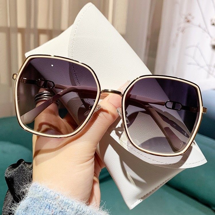 Wholesale Gradient color sunglasses UV protection