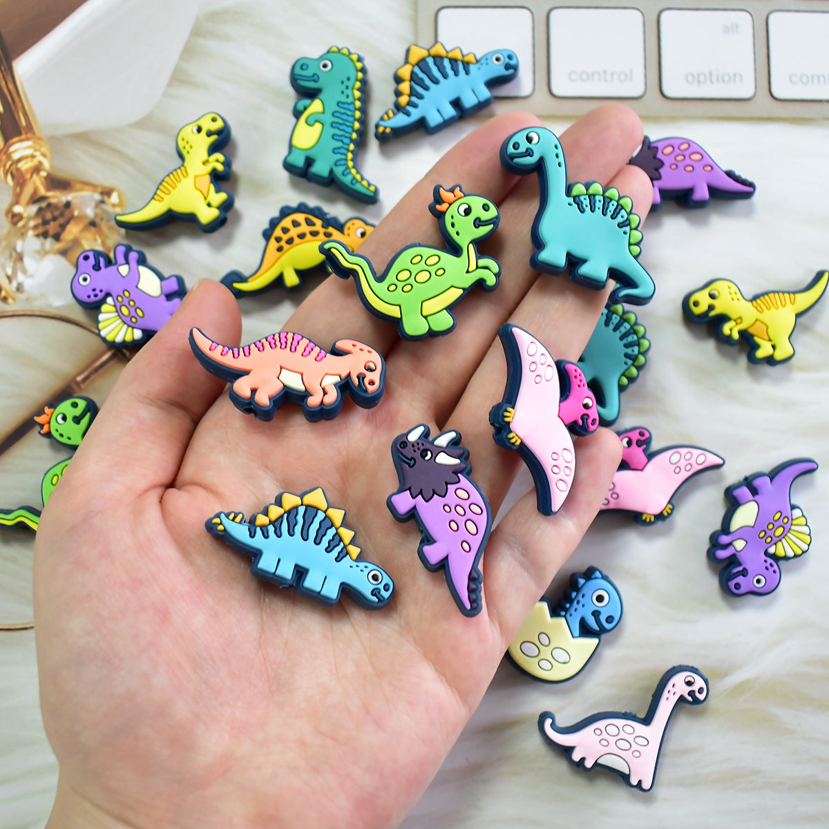 Wholesale  Random  100pcs/pack  Cartoon Dinosaur Series Ballpoint Pen Beading