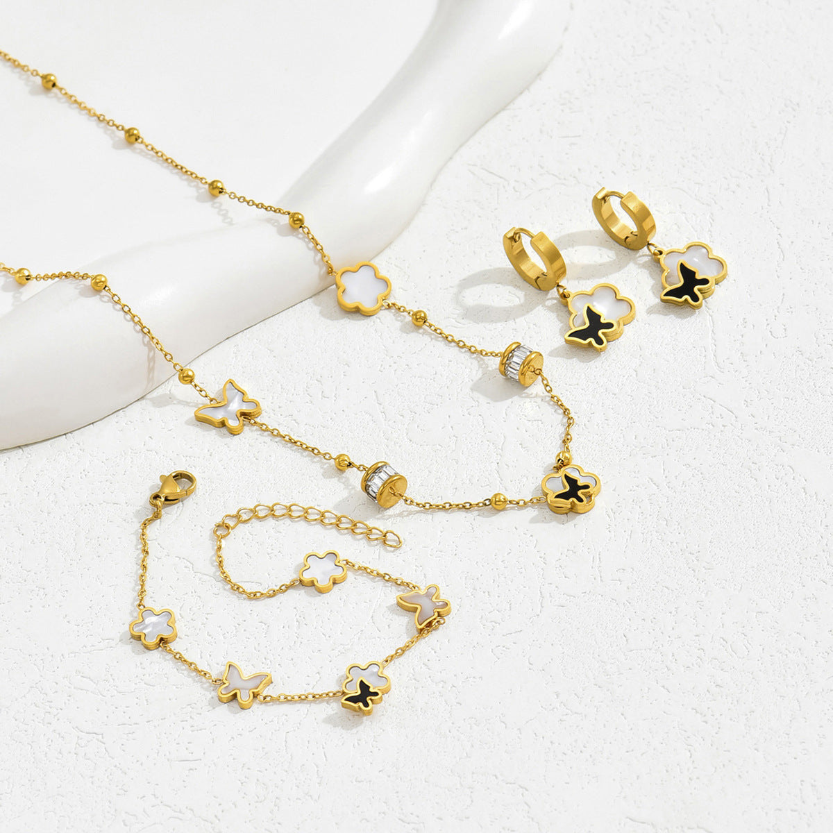 Wholesale Simple Geometric All-match Butterfly Inlaid Zirconia Bracelet Earring Necklace Set