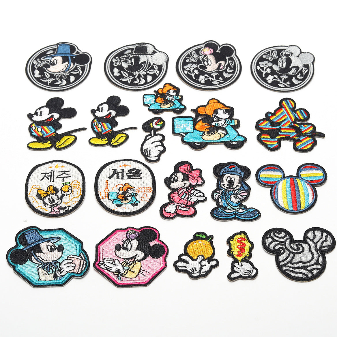 Wholesale Round Cartoon Mouse Embroidered Patch For Clothing Bags And Towels A Chic Decorative Accent OLY Exclusive