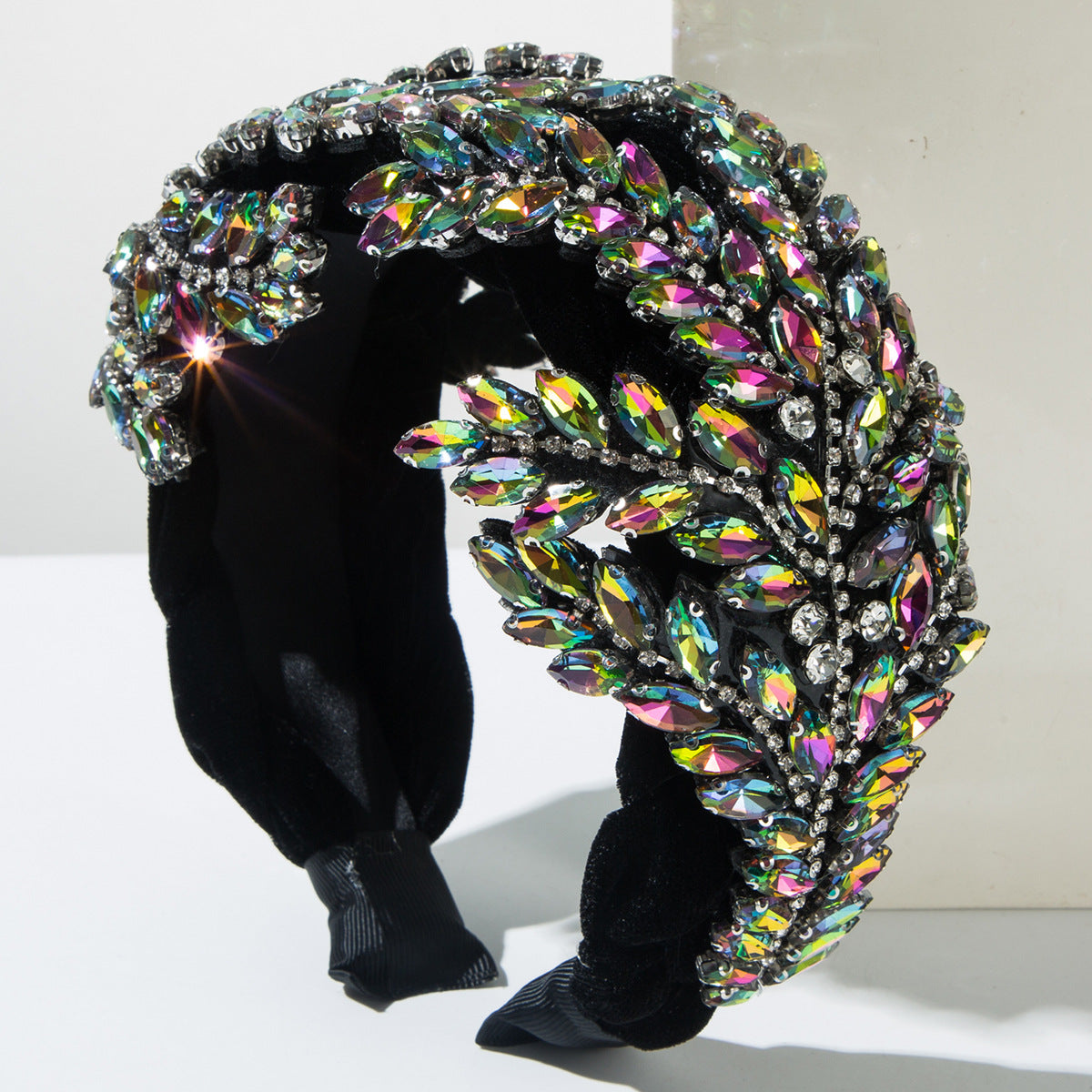 Wholesale Flannel woven full diamond fashionable Baroque big maple leaf shiny headband