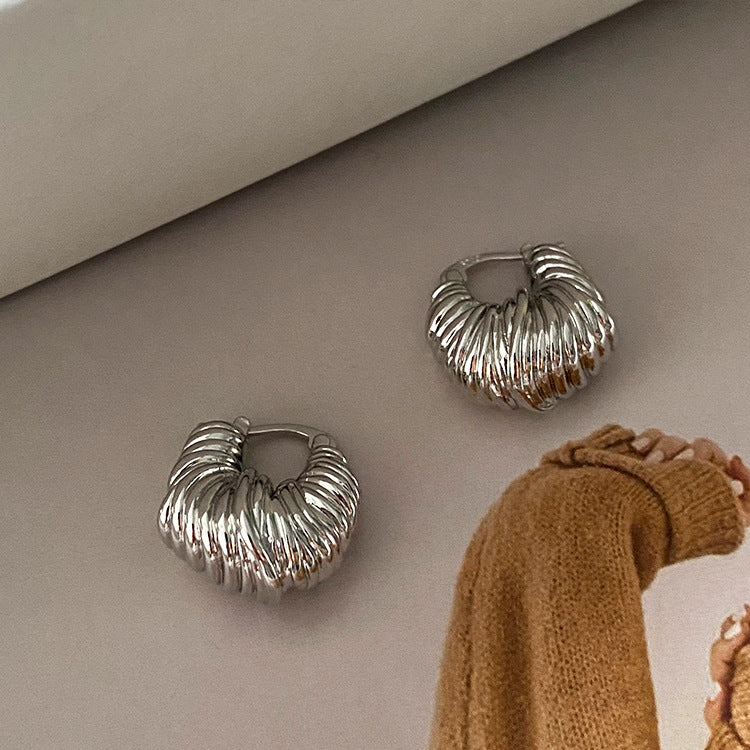 Wholesale Brass 18K real gold plating line U-shaped horn ear buckle niche design fashion star with earrings