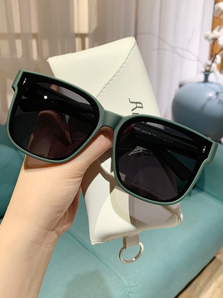 Wholesale Summer sun protection polarized glasses with myopia cover, one mirror for two purposes, driving fashionable sunglasses