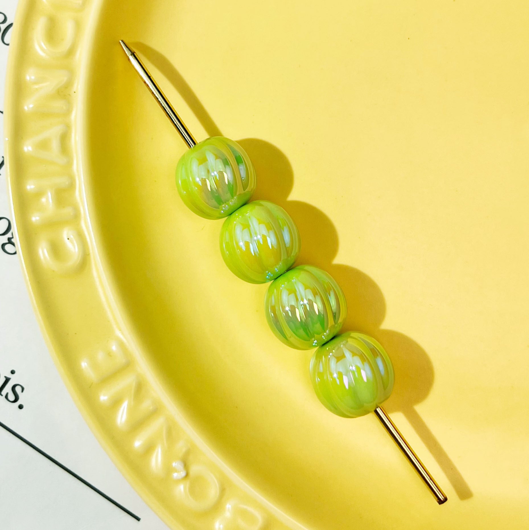 Wholesale 10pcs 14mm Asymmetrical Resin Pumpkin Beads