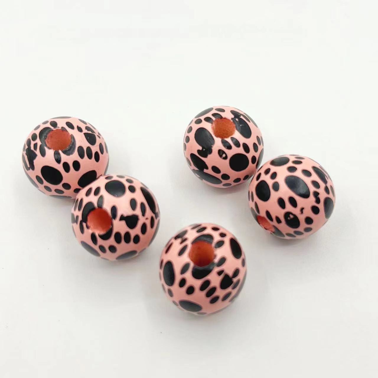 Wholesale 50PCS/PACK Bear Paw Cat Paw Printed Wooden Beads