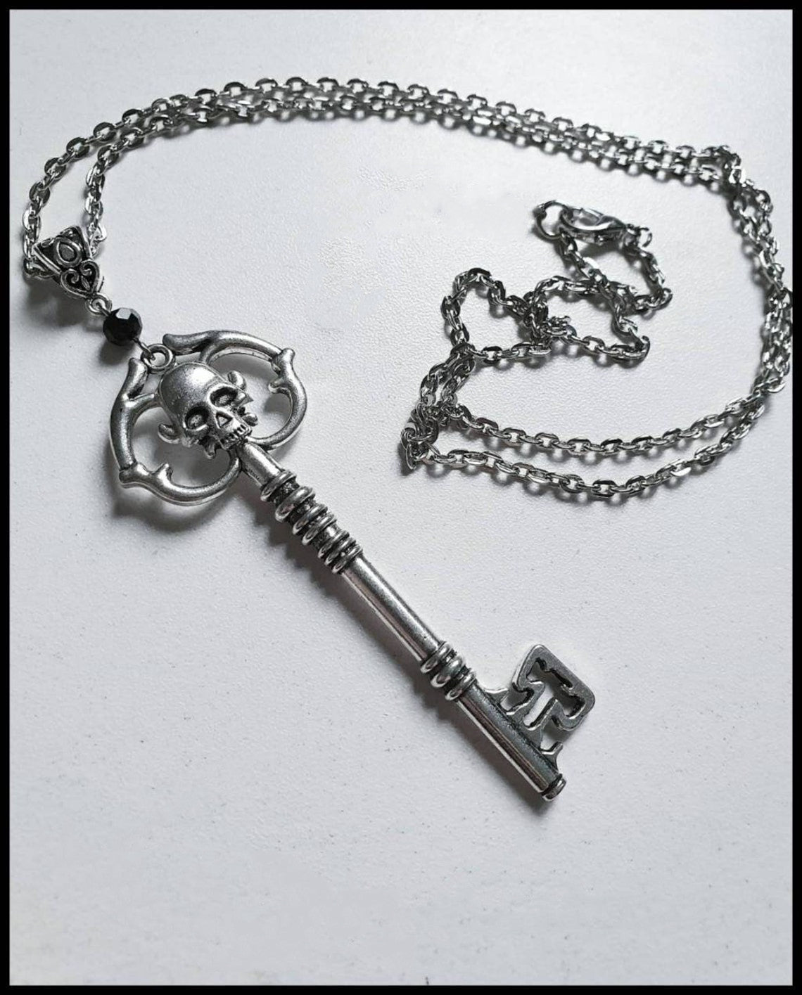 Wholesale Gothic Antique Silver Skull Key Crystal Necklace