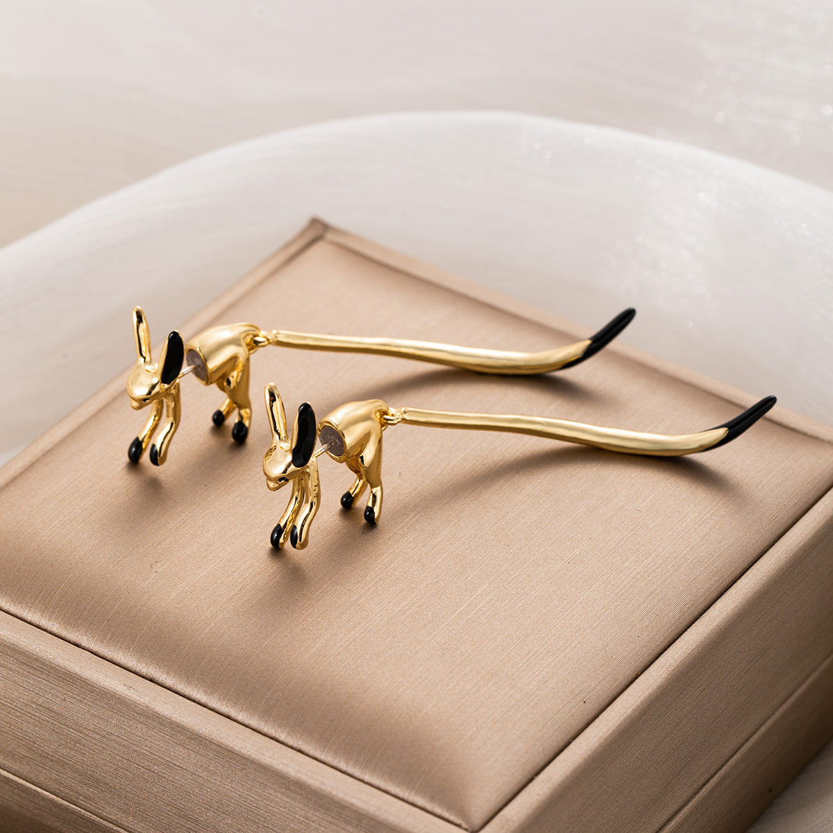 Wholesale French creative temperament long-tailed fox earrings