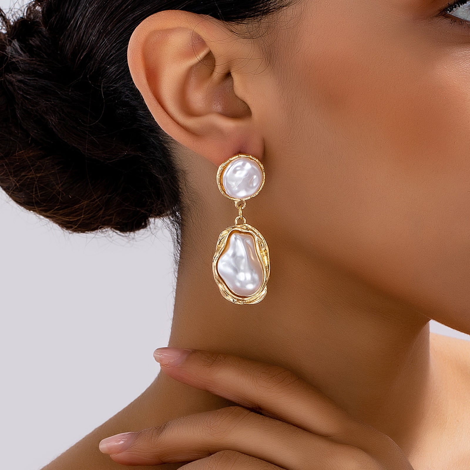 Wholesale Gold Tone Alloy Irregular Baroque Pearl Earrings French Vintage Style Women S Daily Fashion