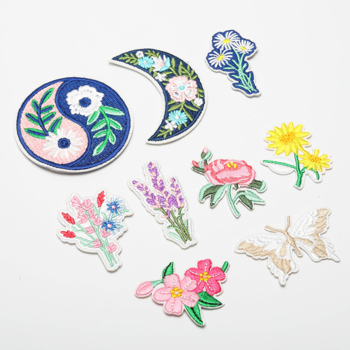 Wholesale Chinese Style Embroidered Flower Patches Twill DIY Applique Decorative Accent For Towels Bags Resale