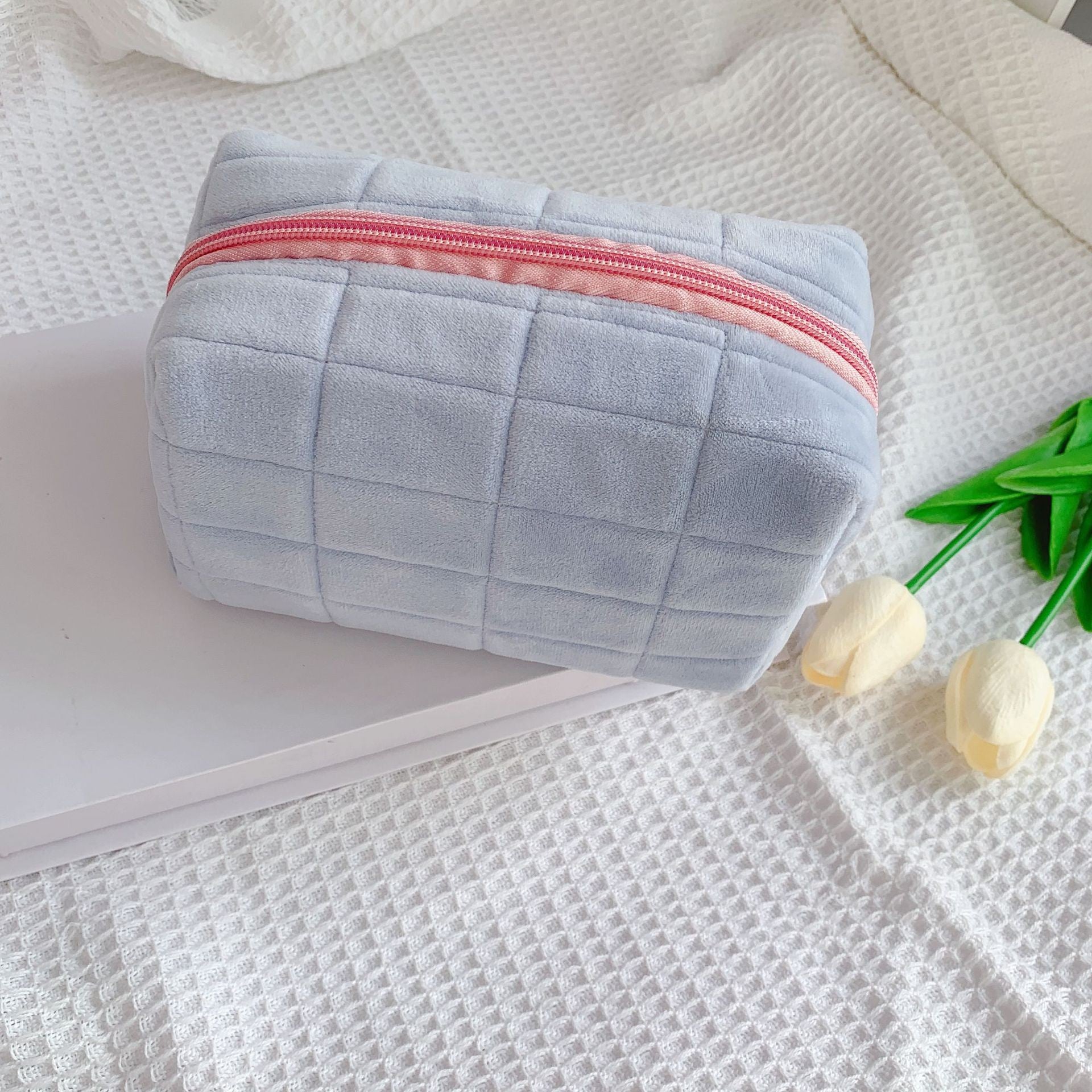 Wholesale Flannel Plaid Decompression Pillow Makeup Travel Convenient Storage Large Capacity High-end Toiletry Bag