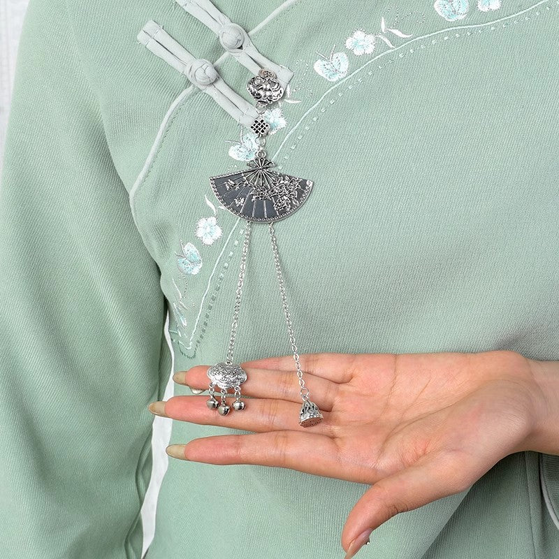 Wholesale Bell Tassel Chinese Style Plum Blossom Fan Cheongsam Pendant