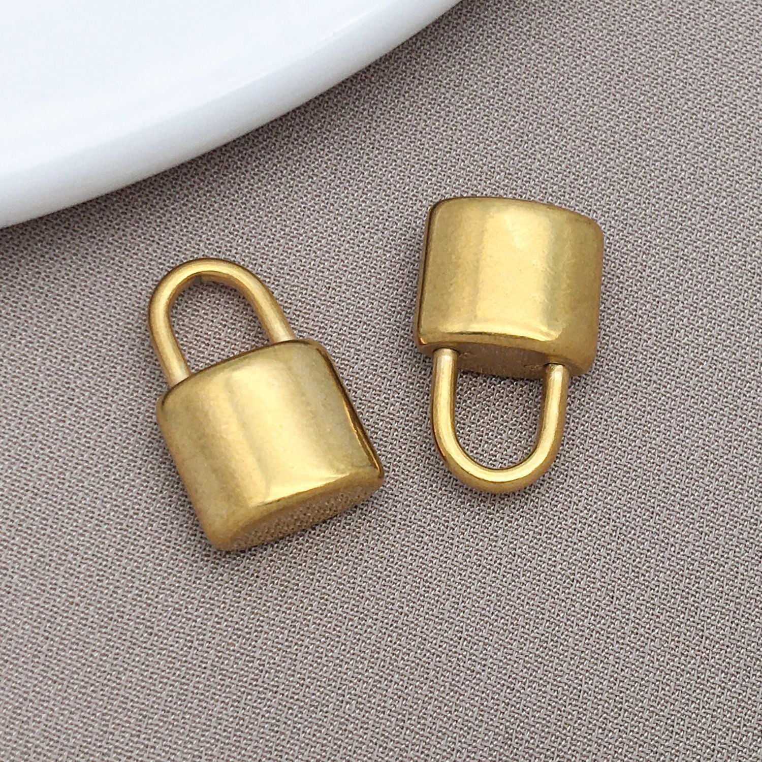 Wholesale Smooth Love Key Love Lock Stainless Steel Pendant