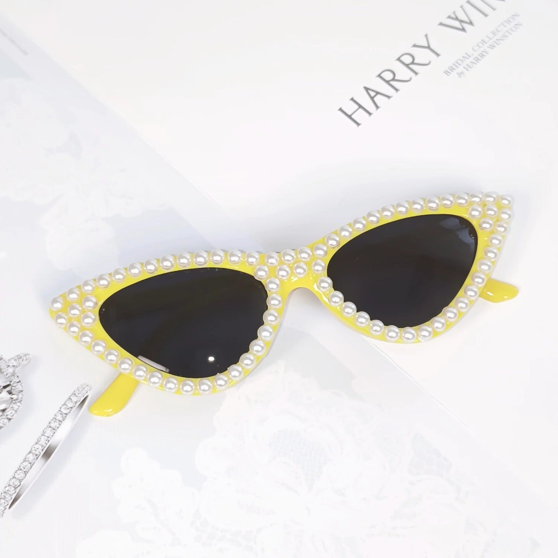 Wholesale Sunscreen Party Triangle Cat-eye Sunglasses with Pearls