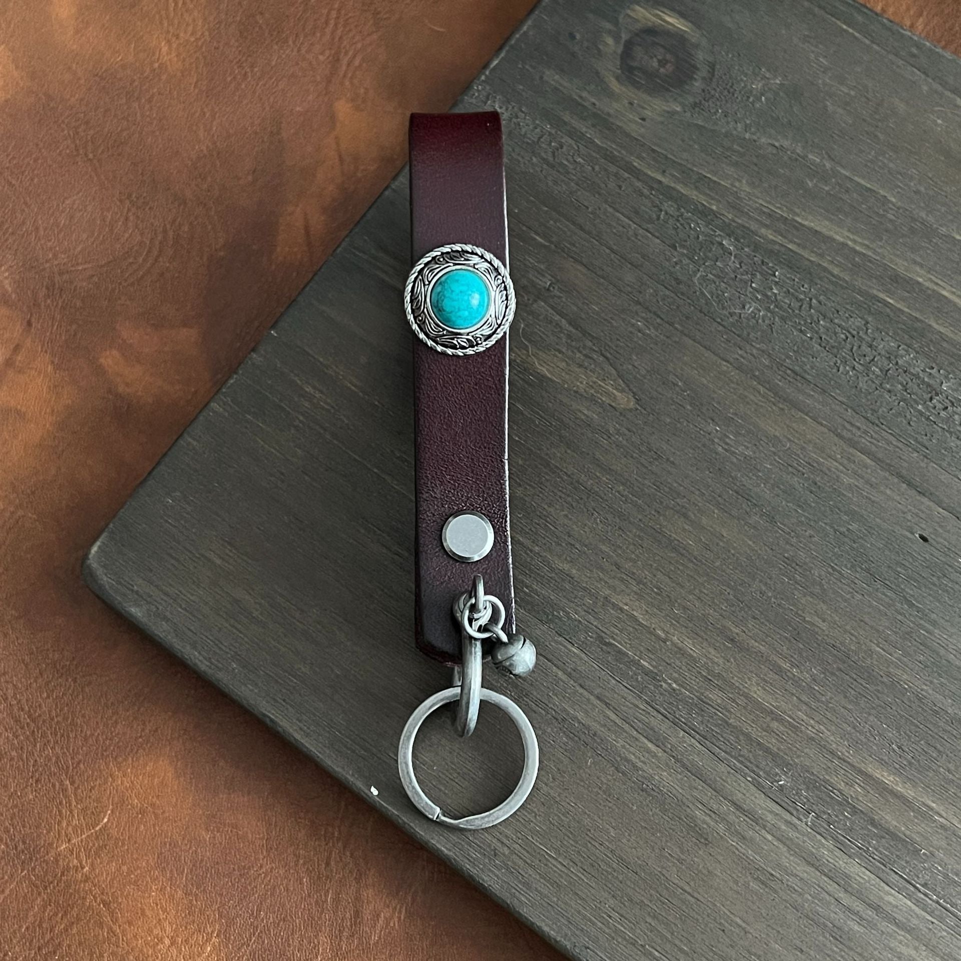 Wholesale Cowhide Genuine Leather Turquoise Keychains