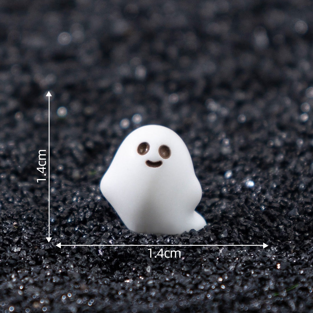 Wholesale Cute White Ghost Figurine Resin DIY Desktop Decor Decorative Accessory Gift