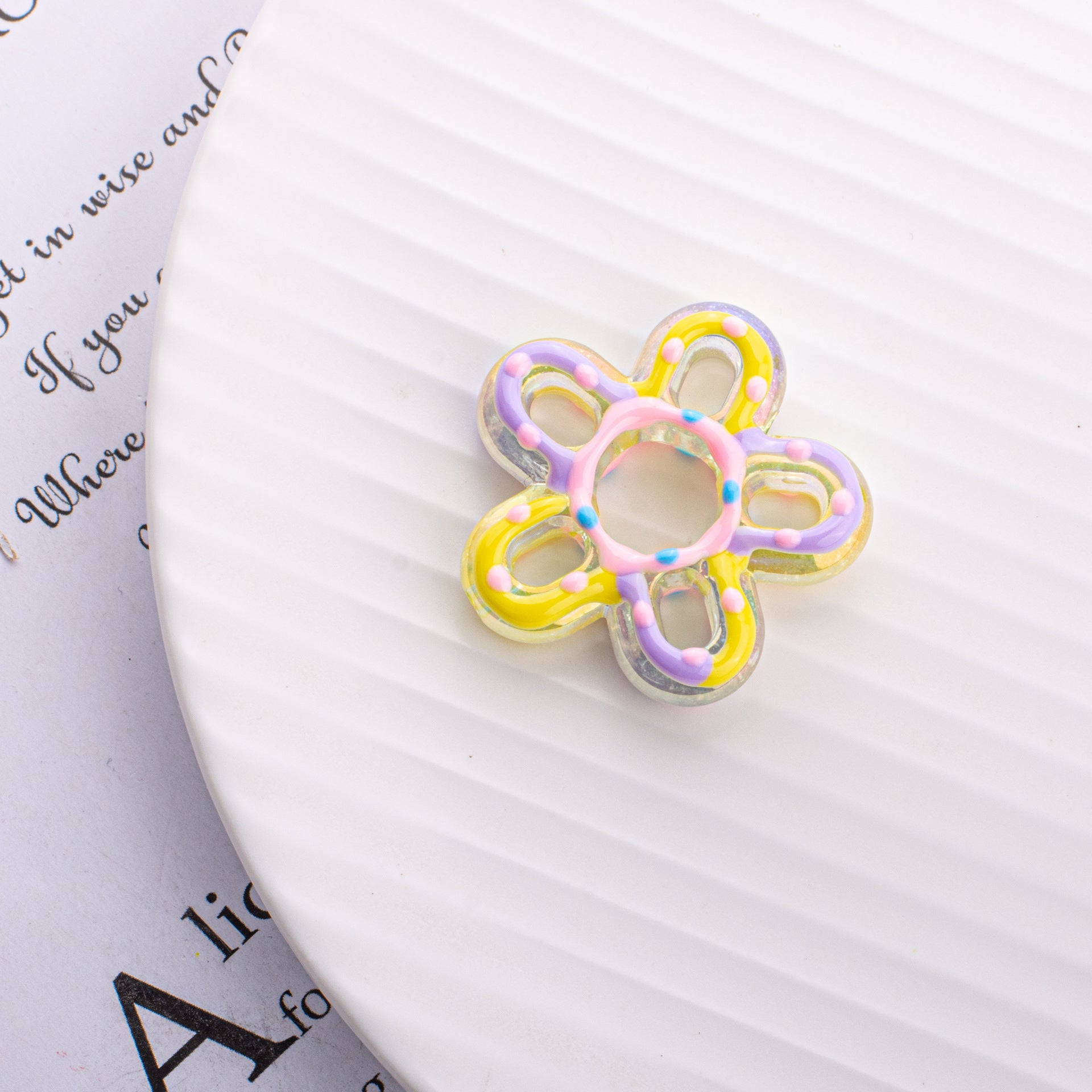 Wholesale Hollow Big Flower Color Hand-painted Acrylic Vertical Hole DIY Bracelet Bag Chain Car Hanging Accessories