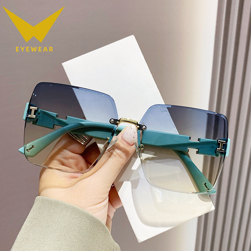 Wholesale Frameless Edge Gradient High-end Sunglasses