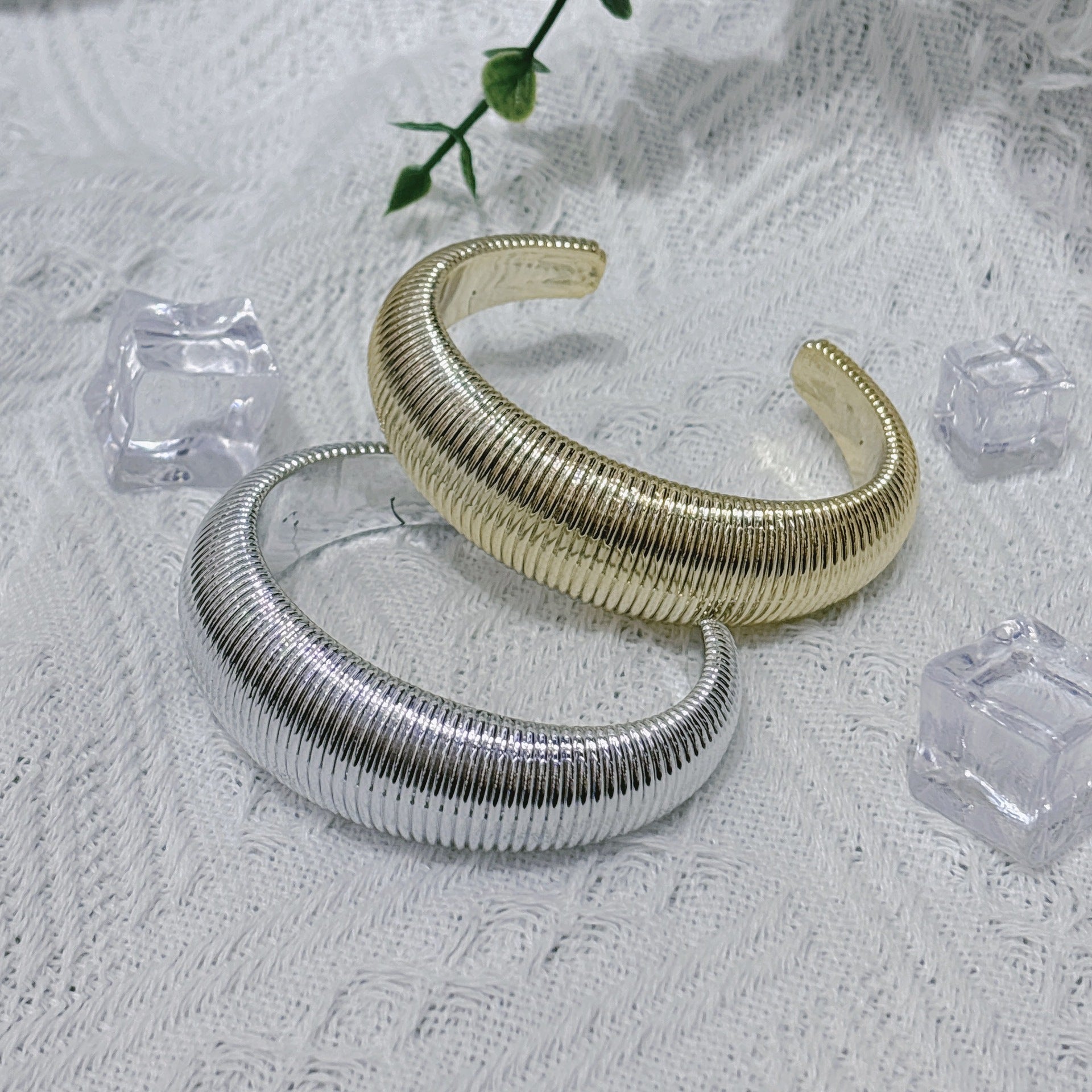 Wholesale Acrylic Open Bracelet