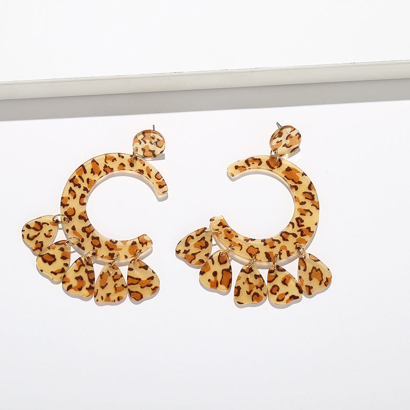 Wholesale Crescent Heart Tiger Skin Metal Earrings