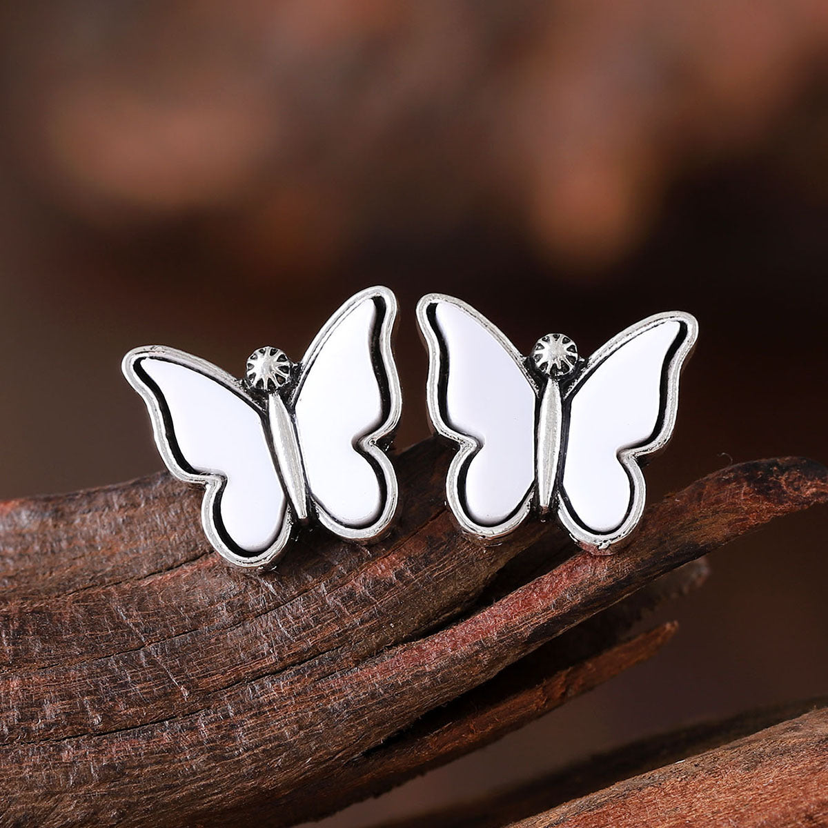 Wholesale Retro sweet colorful butterfly earrings simple and versatile fashion niche earrings for women