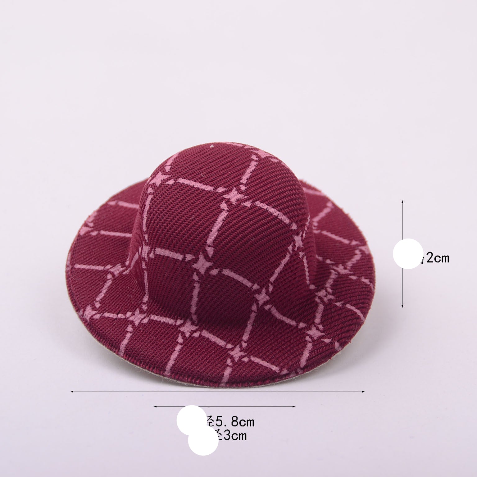Wholesale Mobile phone pendant perfume holder hat ornaments doll accessories diy hand-made Meng Qiqi hat vintage printing 5.8CM