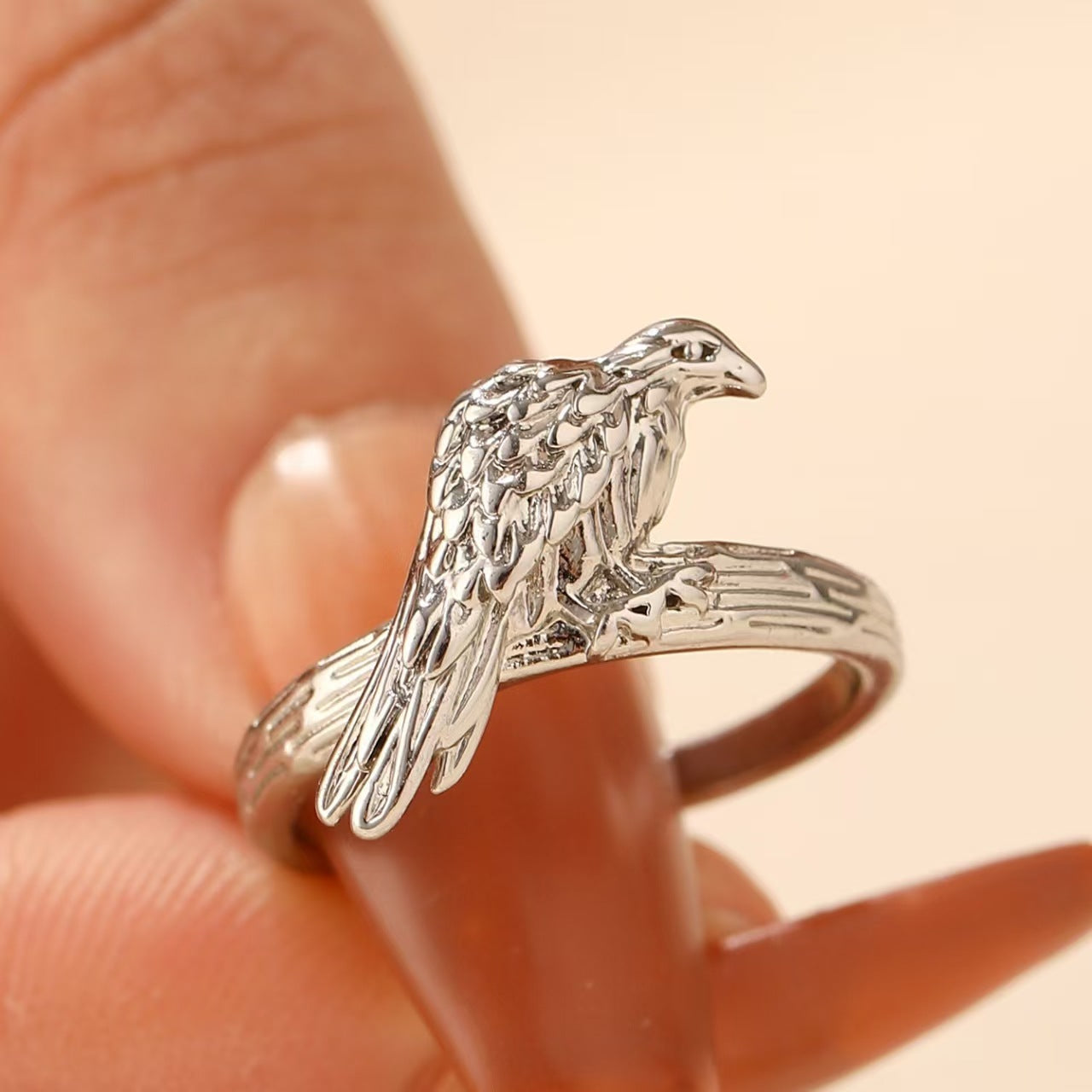 Wholesale Retro creative flying bird ring for women