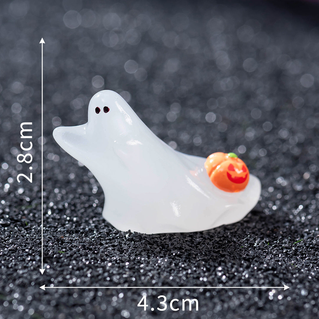 Wholesale Glow in the dark animated ghost holding a pumpkin  decoration Ornaments Dollhouse Accessories