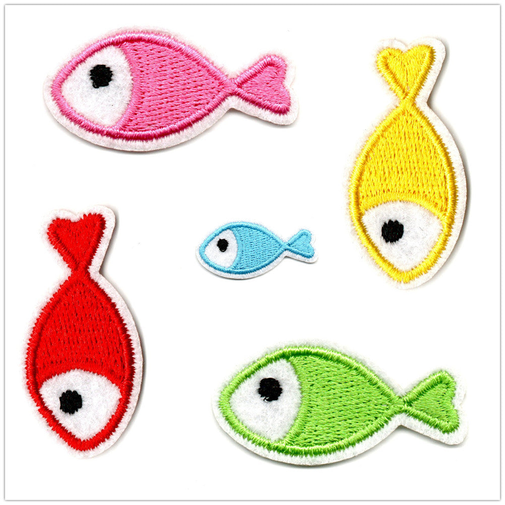 Wholesale Non Woven Fabric Embroidered Fish Patches Cartoon DIY Applique Decorative Craft Supply For Towels