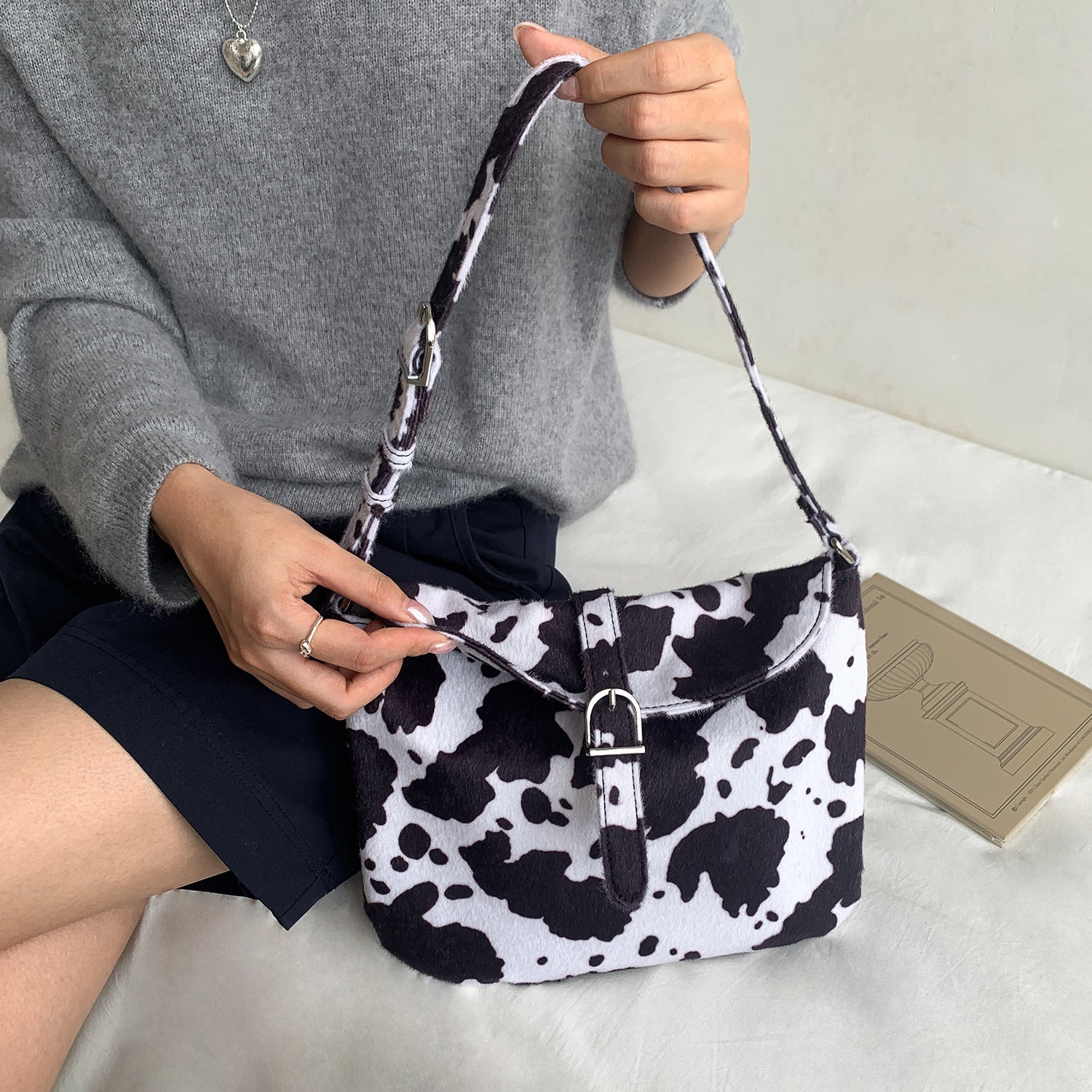 Wholesale Cow western shoulder commuter bag