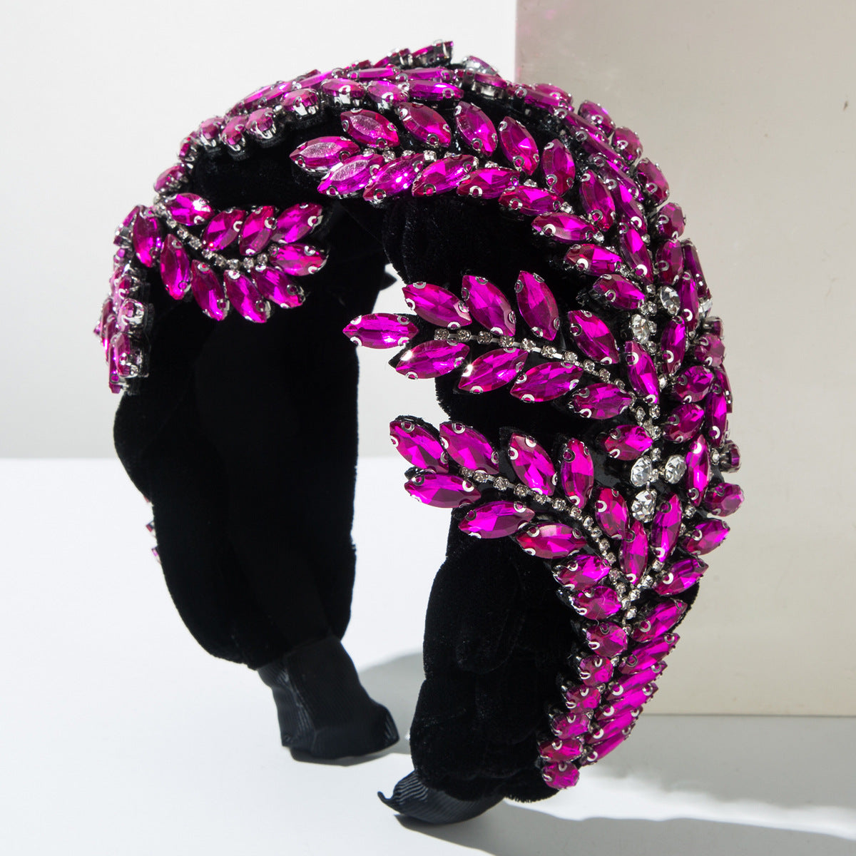 Wholesale Flannel woven full diamond fashionable Baroque big maple leaf shiny headband