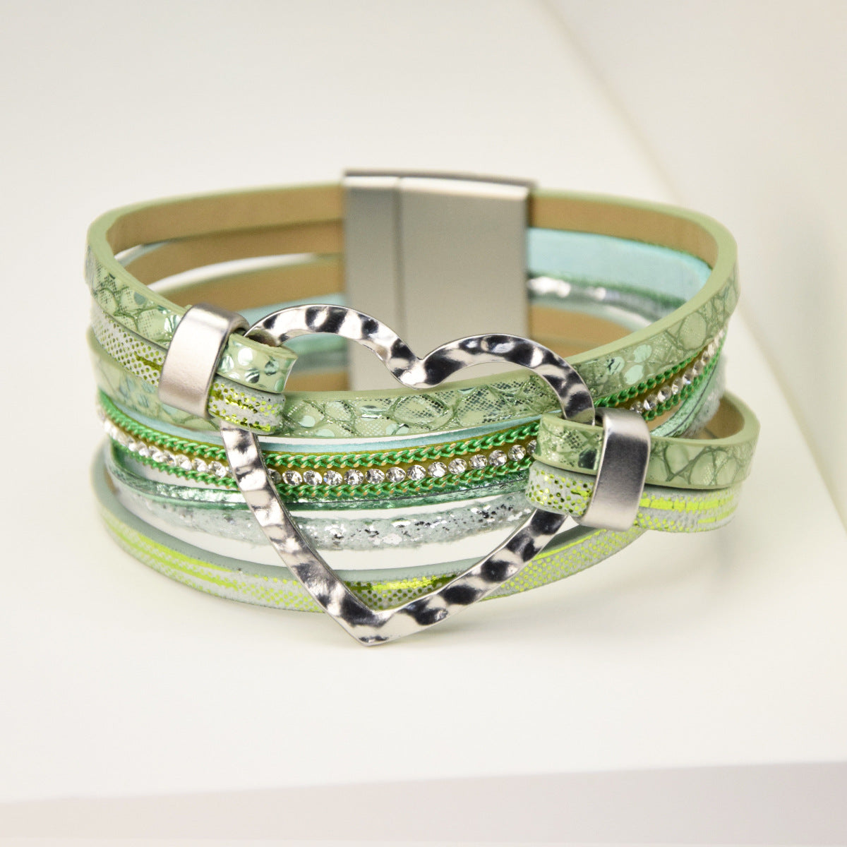 Wholesale 6pcs Exaggerated Heart Accessories Wrist Jewelry Magnetic Clasp Bracelet