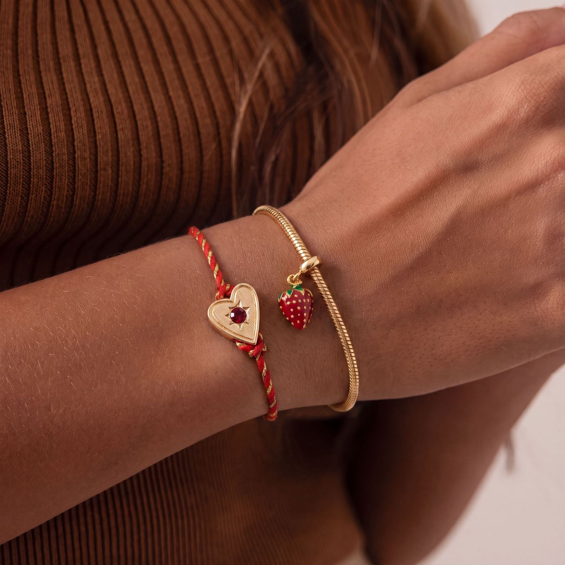 Wholesale Gold Plated Zircon Heart Strawberry Four Point Star Woven Rope Bracelet Set Sweet Cool Jewelry For Women Everyday Fashion Accessory