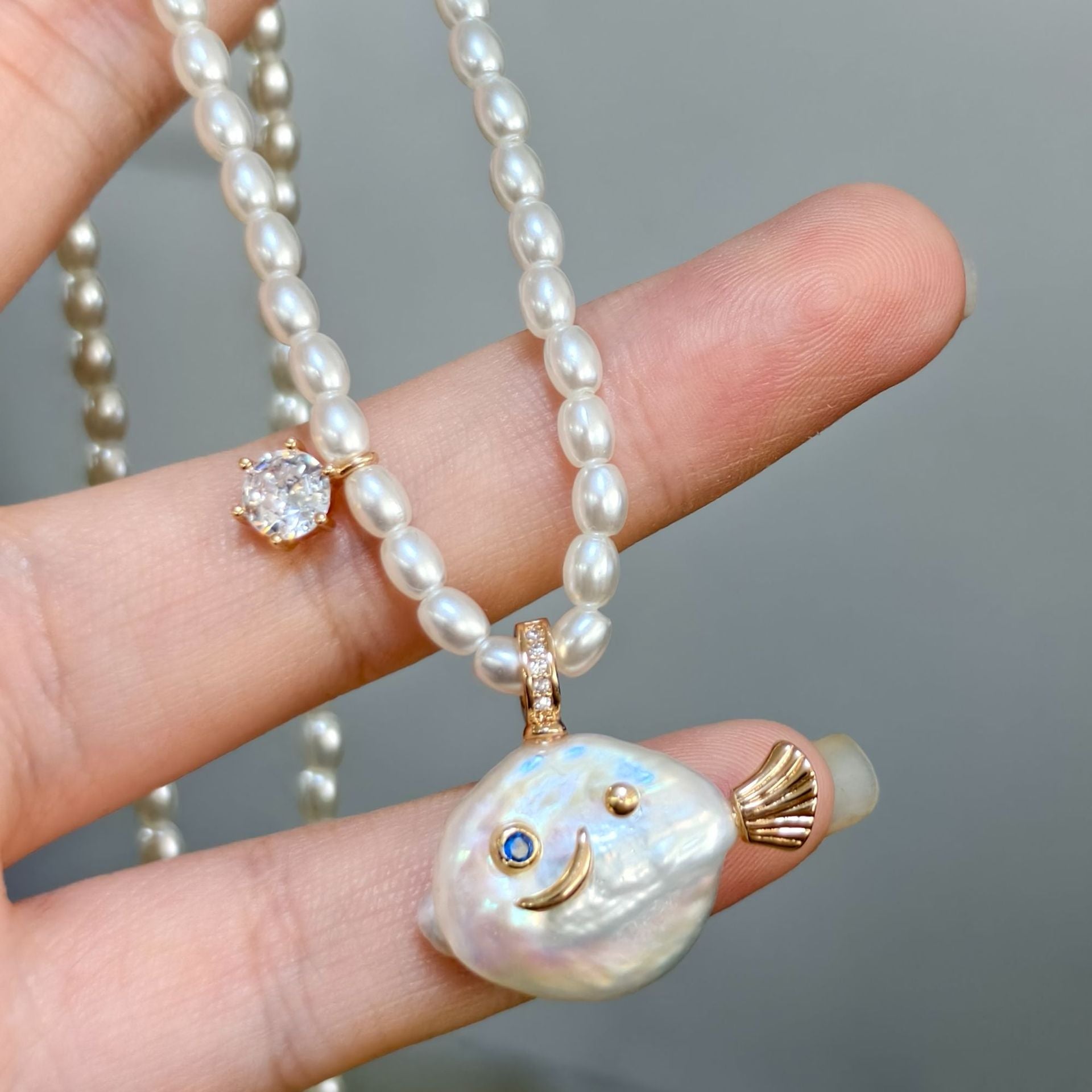 Wholesale Ocean Pearl Series Cute Pearl Fish Zircon Pendant Necklace