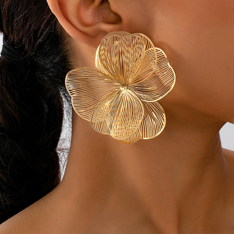 Wholesale Trendy Floral Earrings Gold Alloy Women Spring Party Fashion Accessory