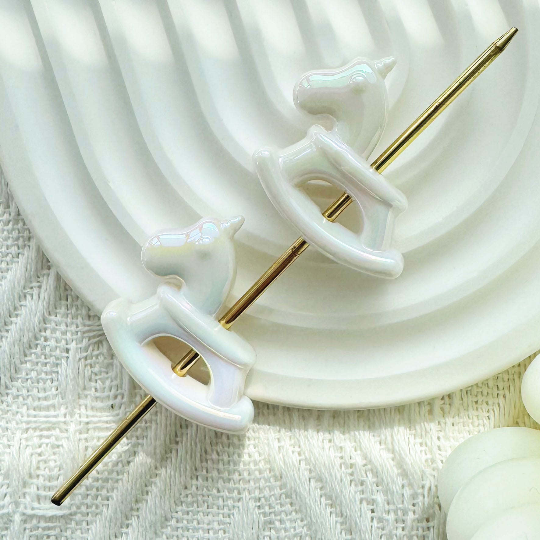 Wholesale 10pcs  Colorful cute cartoon pony Acrylic Beads