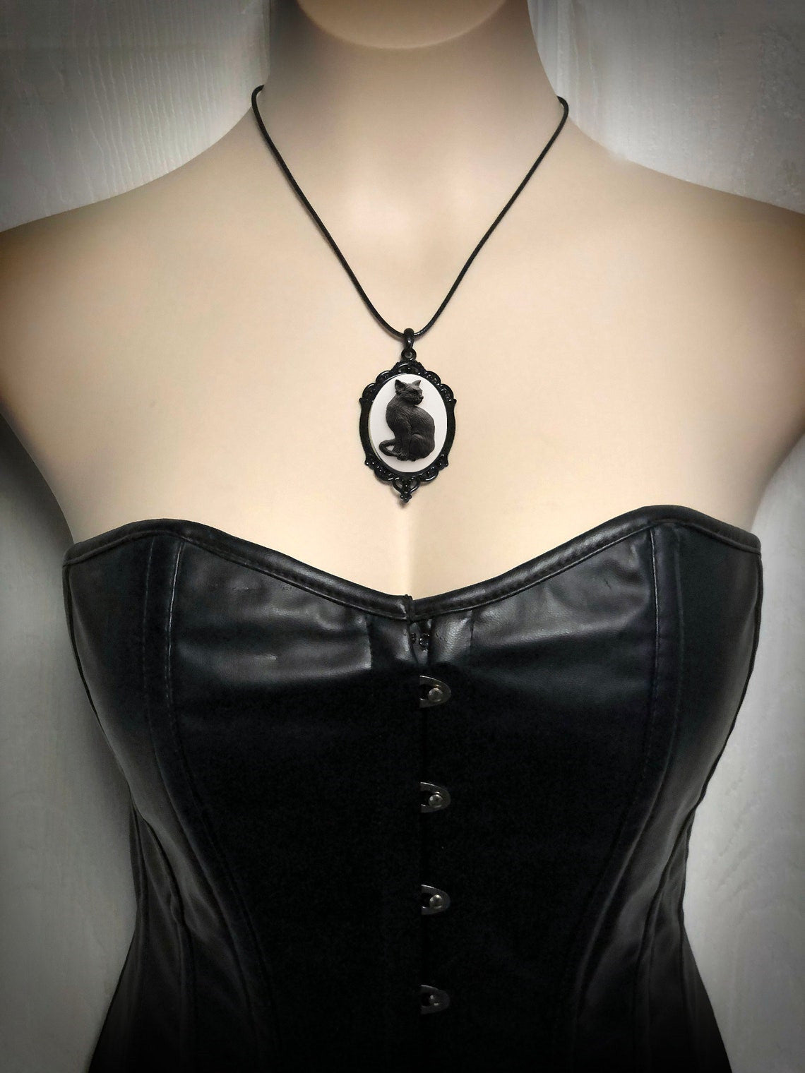 Wholesale Gothic Black Cat Pendant Metal Necklace