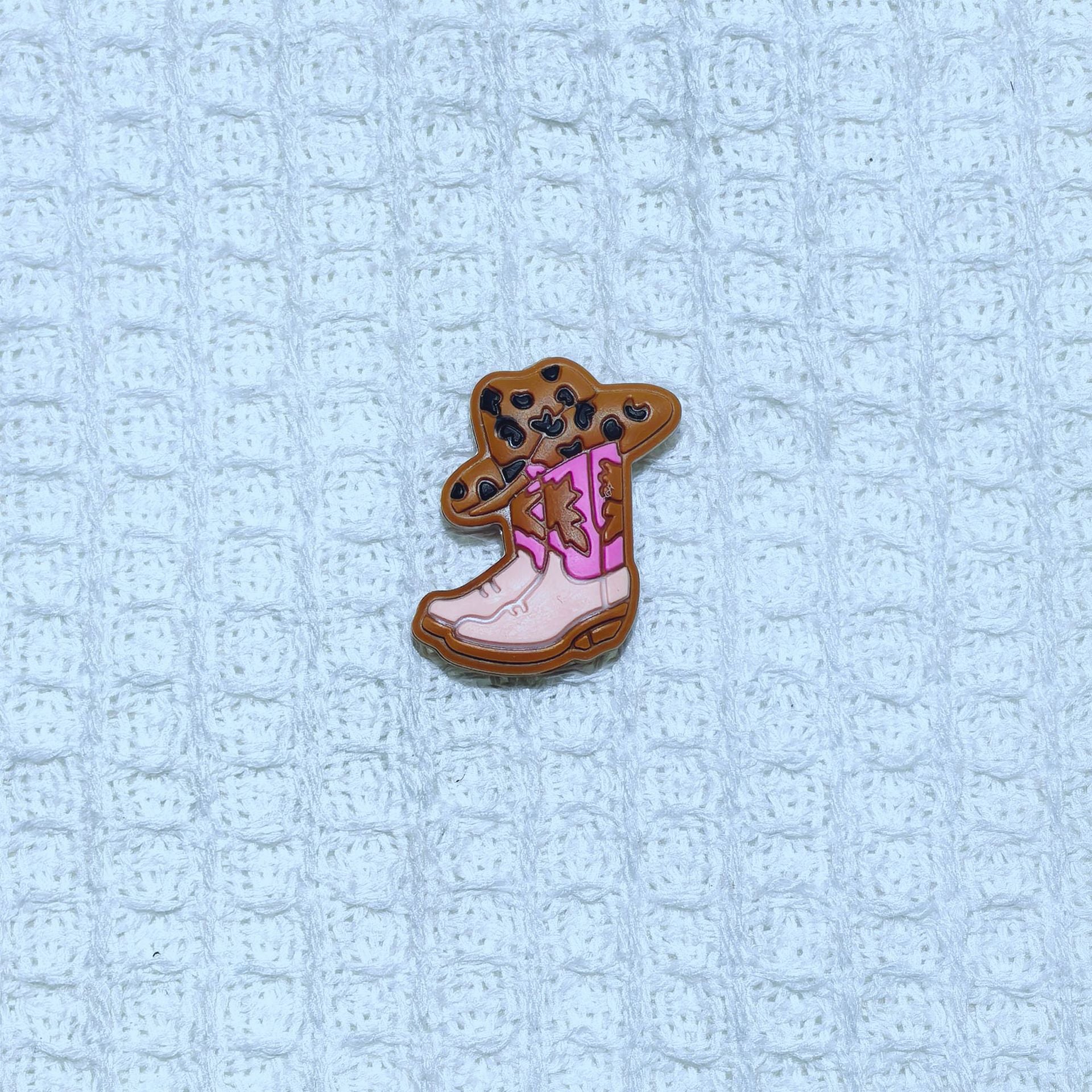 Wholesale Random 100pcs boots a variety of series silicone cartoon beads  Focal Beads