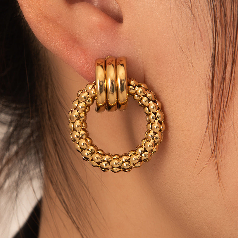 Wholesale steel solid smooth earrings  autumn and winter earrings  earbuckle