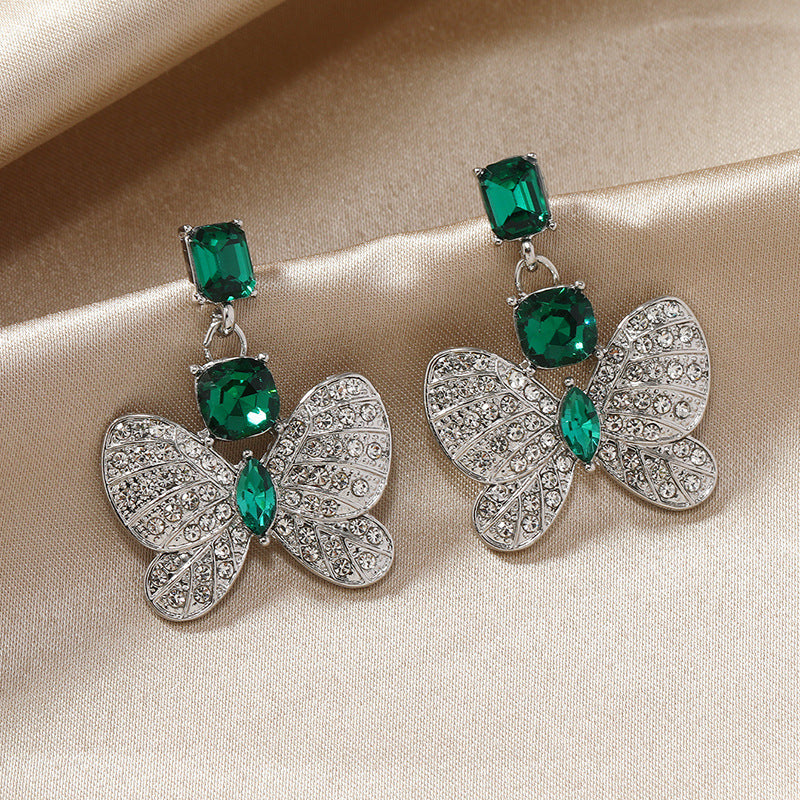 Wholesale Baroque Pearl Vintage Hollow Flower Long Earrings