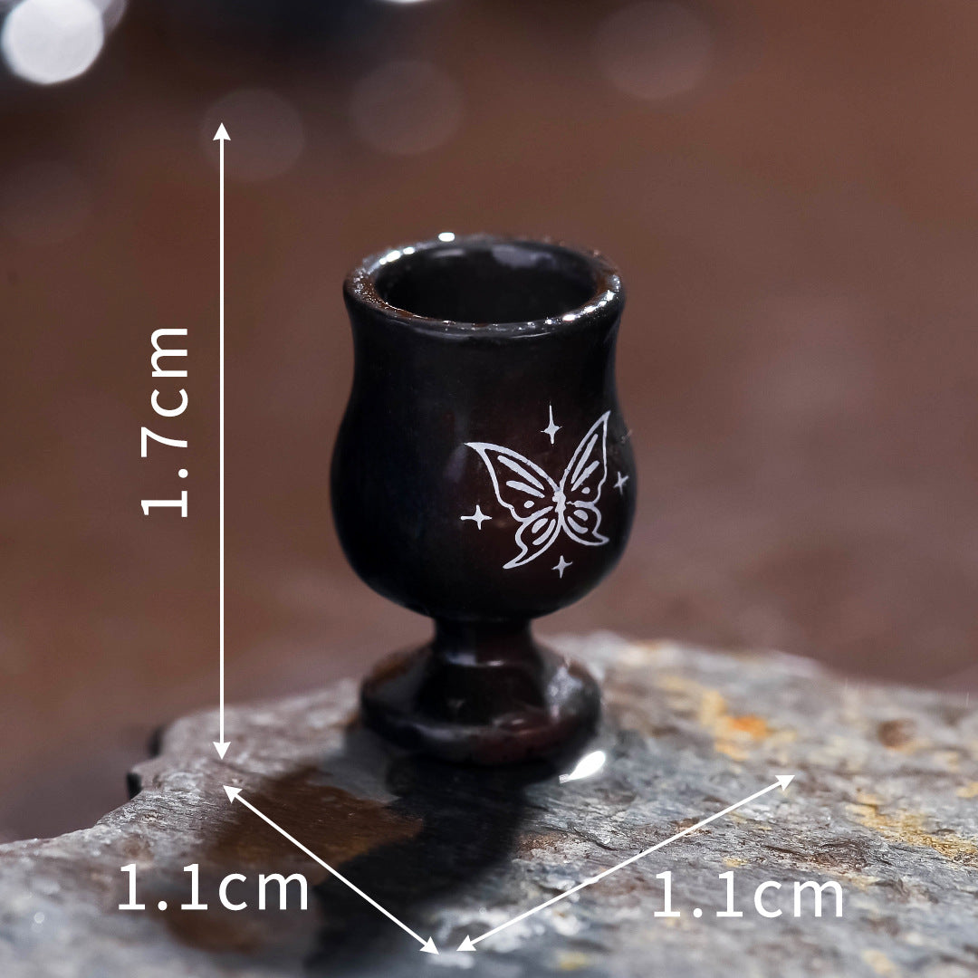 Wholesale Resin Goblet Ornament Dark sy Style Cartoon Butterfly Bird Micro Landscape Decor For Home Table And Gift Resale