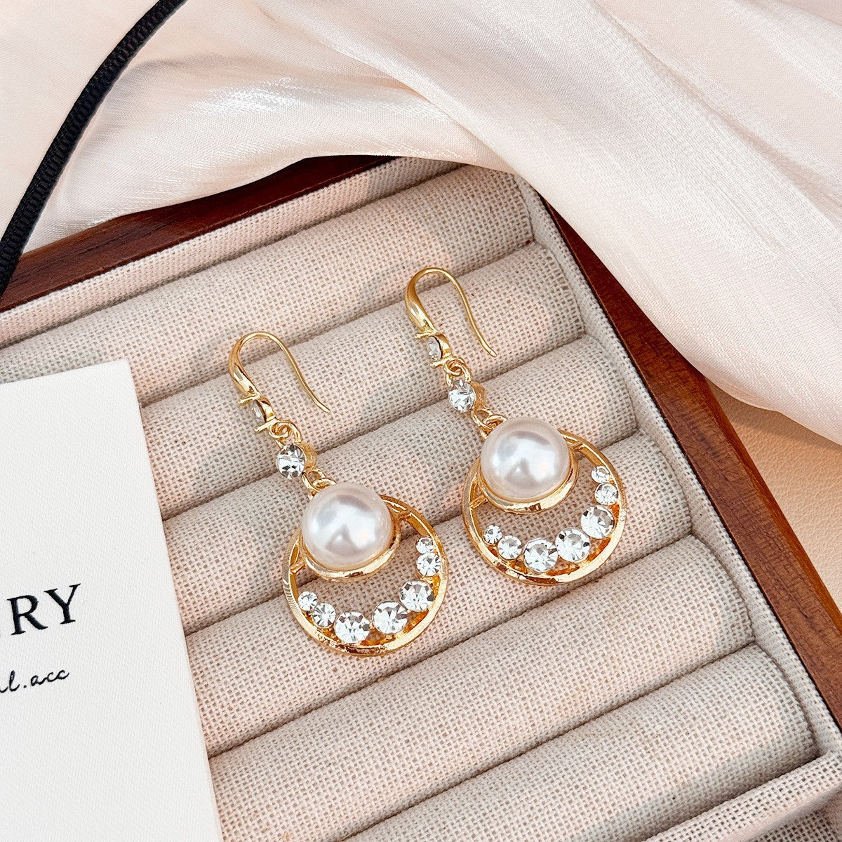 Wholesale Colorful diamond studded silver needle bow Blingbling Earrings