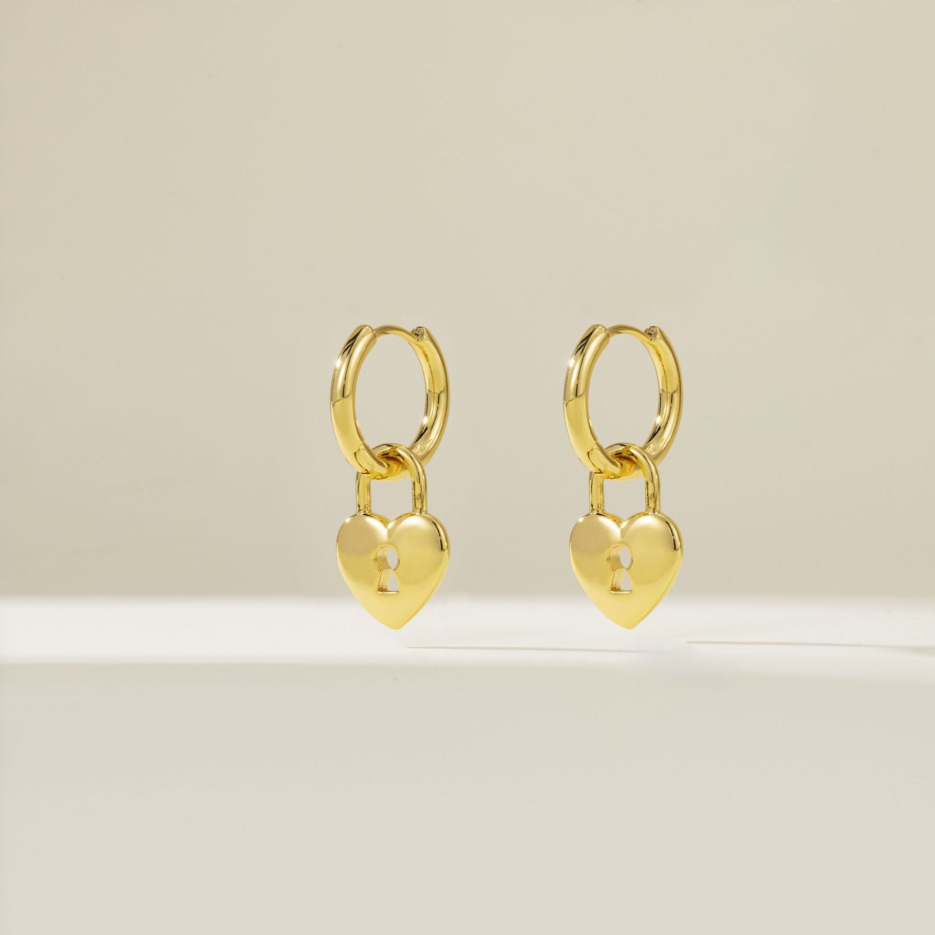 Wholesale Valentine's Day gift copper plated gold inlaid zircon love earrings heart-shaped earrings jewelry