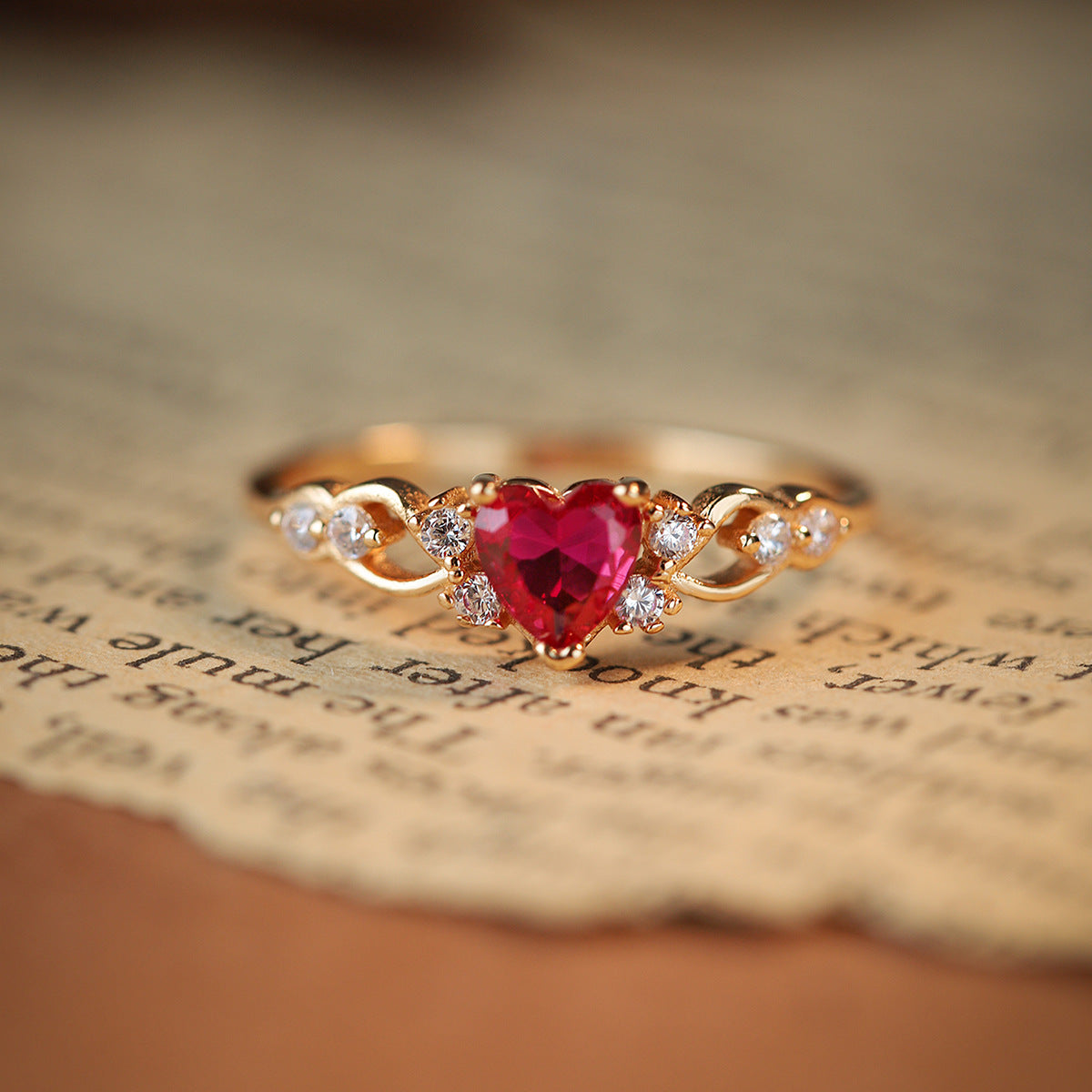 Wholesale S925 Sterling Silver Simple Exquisite Heart-shaped Minimalist High-end Temperament Rings